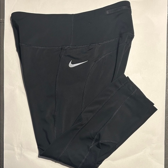 Nike Dri Fit Women’s Black Leggings Workout Pants size M - Picture 2 of 8